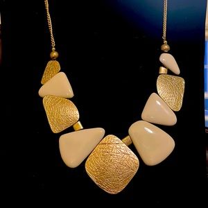 NWOT gold and ivory statement necklace